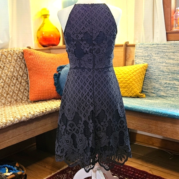 3 for $20.💸 Grey Lace Mini Dress. - Picture 6 of 9